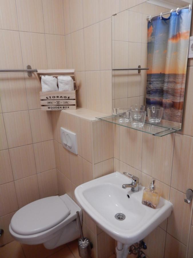 Rooms On The Beach Шіофок Екстер'єр фото