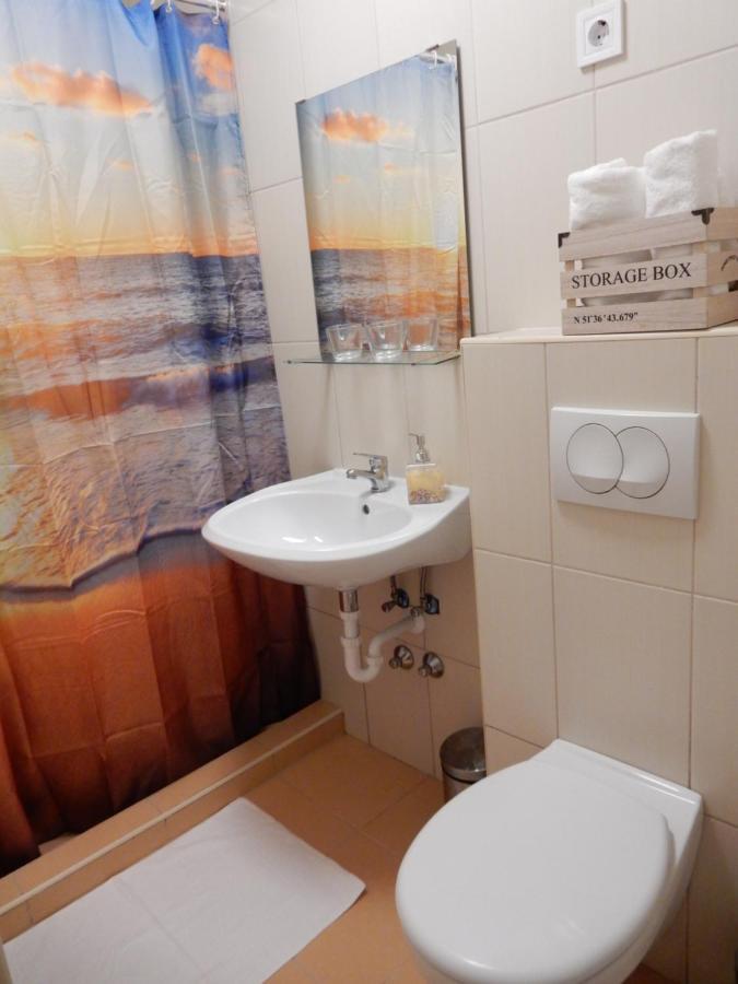 Rooms On The Beach Шіофок Екстер'єр фото