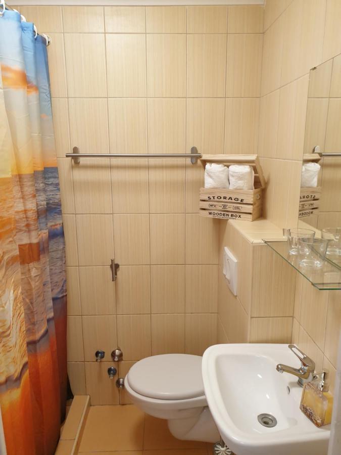Rooms On The Beach Шіофок Екстер'єр фото
